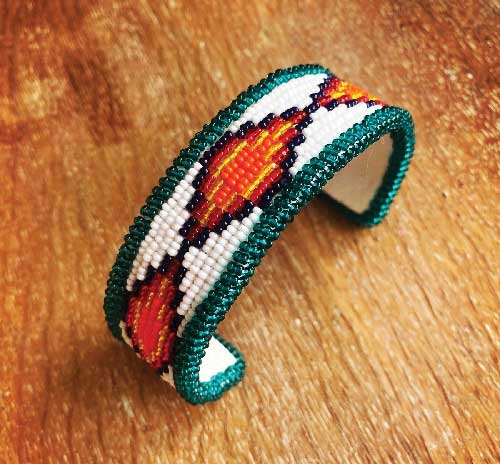 Dannete-Standiung Bracelet